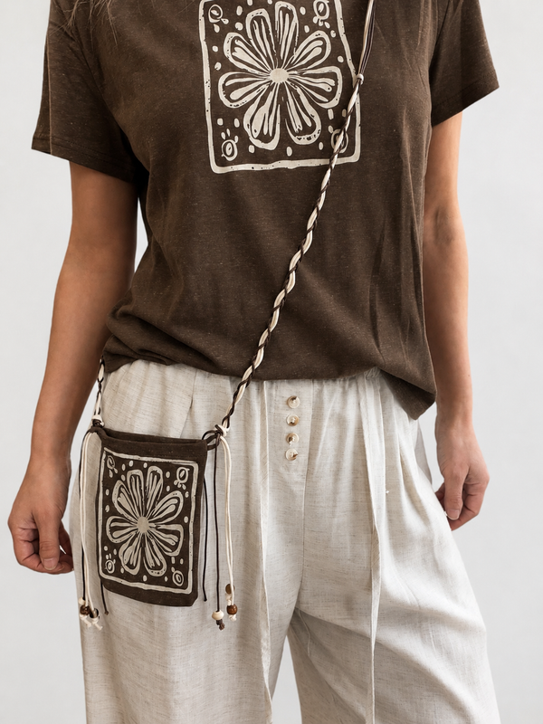 Remera diseño flor con cartera