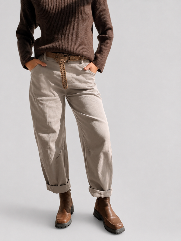 Pantalón con cinto Italia