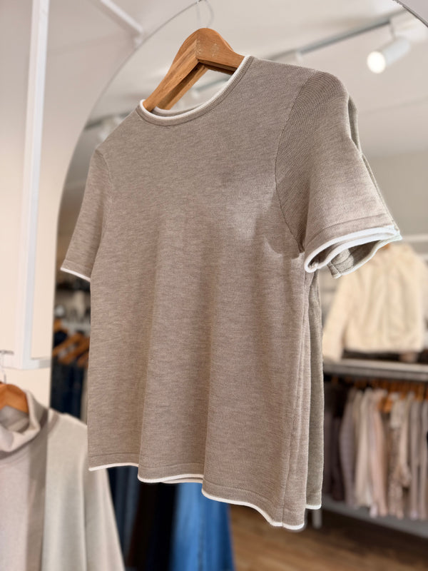 Remera tejida contraste