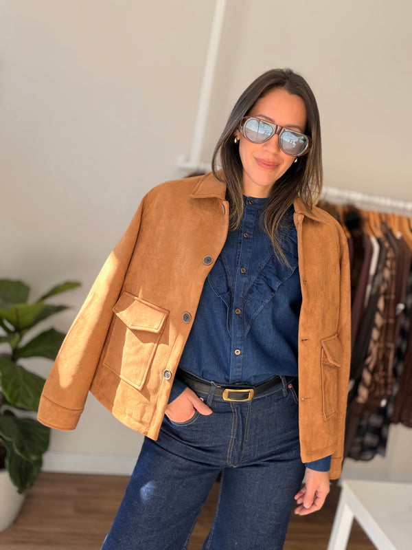 Chaqueta efecto gamuza bolsillo