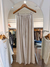 Pantalón con botones y lazo