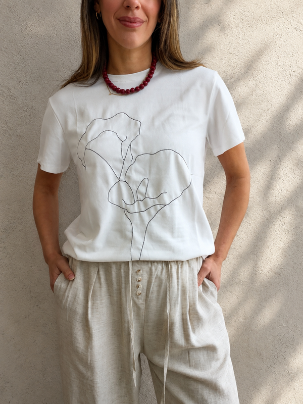 Remera Flor Lineal