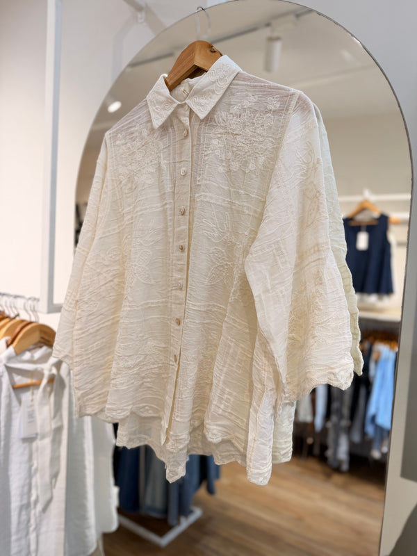 Camisa bordada oversize