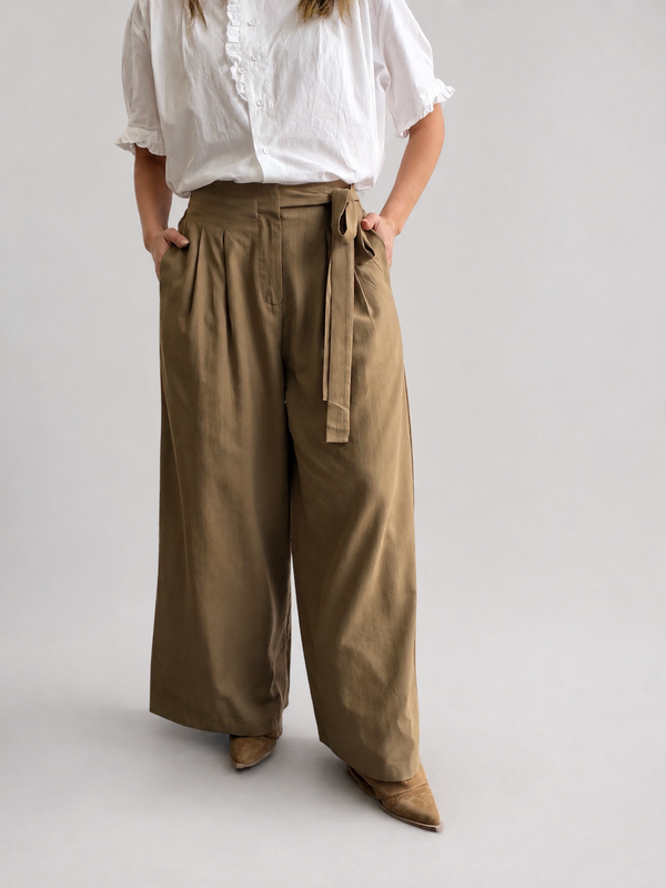 Pantalón palazzo con lazo