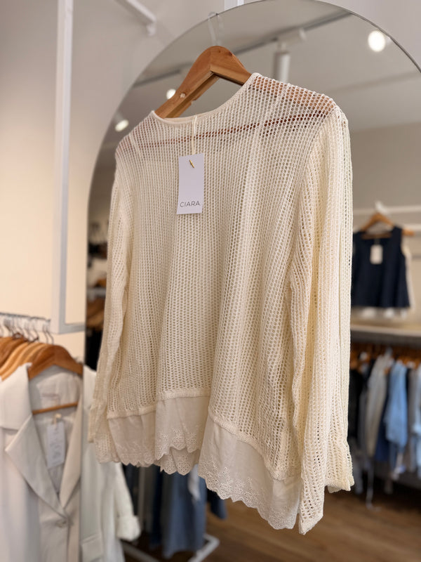 Tejido calado con musculosa