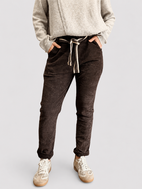 Pantalón con cinto