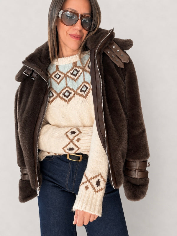 Campera chocolate pelo hebilla