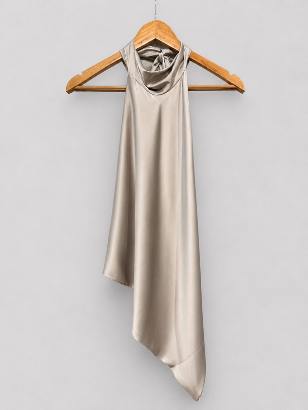 Top halter satinado asimétrico