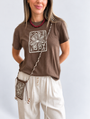 Remera diseño flor con cartera