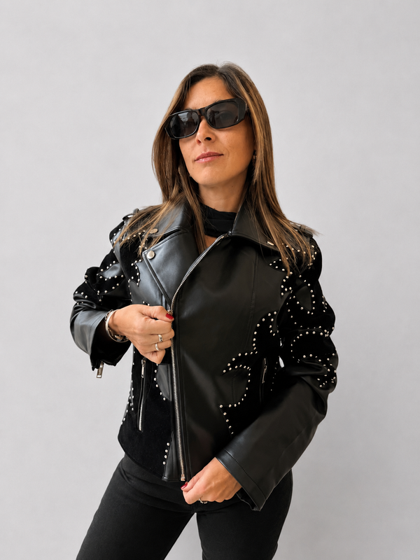 Chaqueta diseño negra