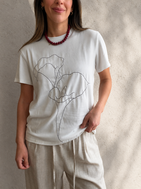 Remera Flor Lineal