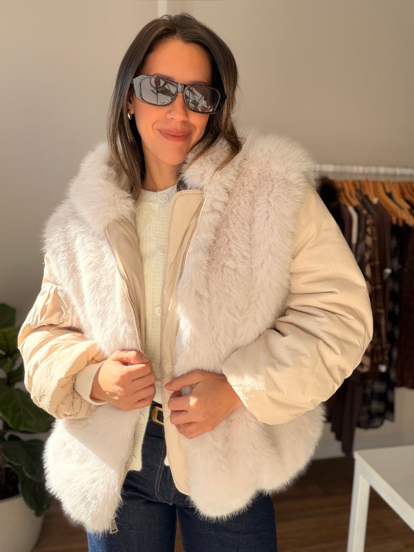 Campera puffer pelo y capucha